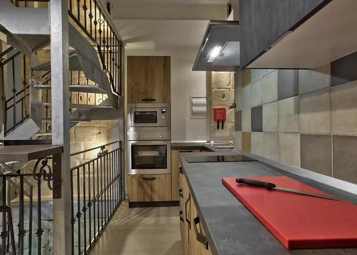 Chateau La Vallette - Tritoni